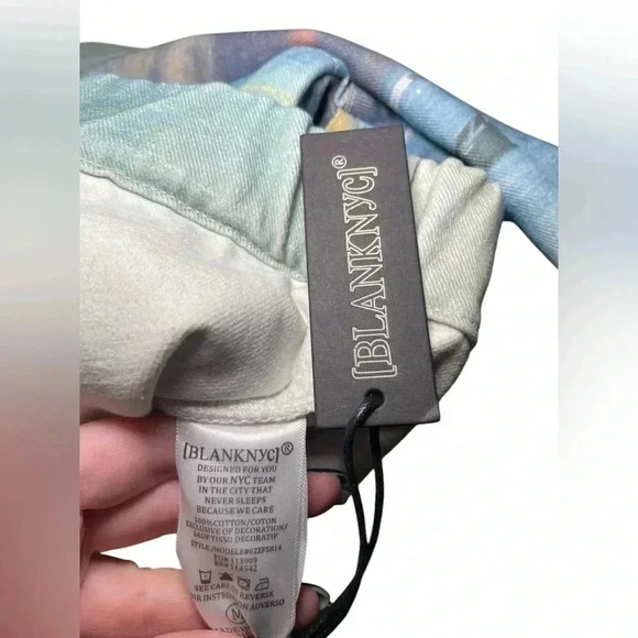 Blank NYC Lost In Paradise Painted Denim Jacket Size M NWT - Picture 6 of 6